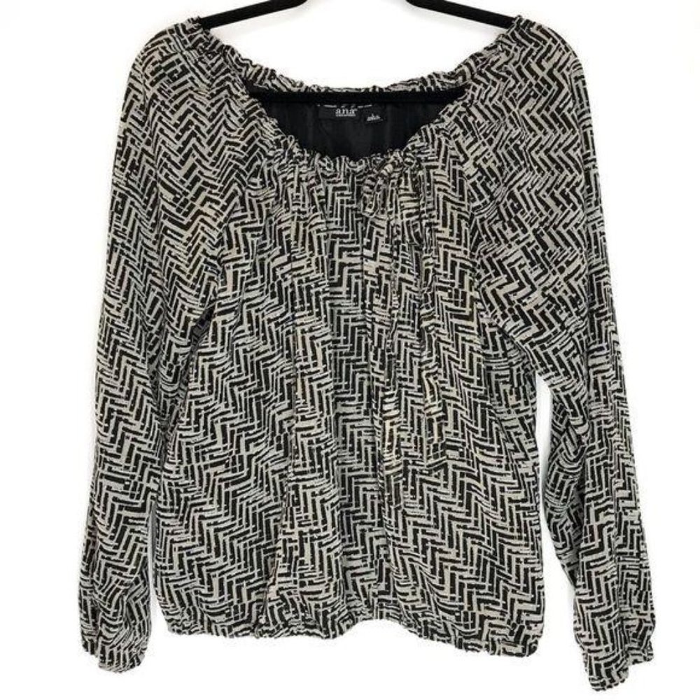 a.n.a. A New Approach Blouse with scoop neckline